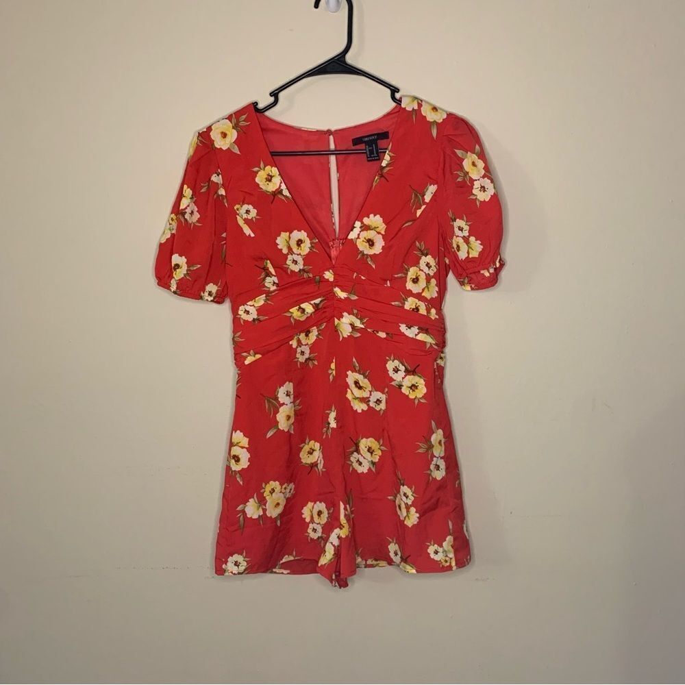 Red Floral Romper Puff Sleeve V-Neck Size Medium
